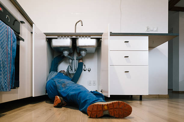 Professional Leak Detection technician working in Springfield, GA